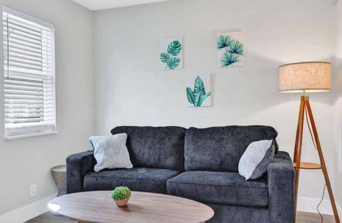 Poinciana Park Apartment | Rustic Escape 1BR Near Las Olas #14