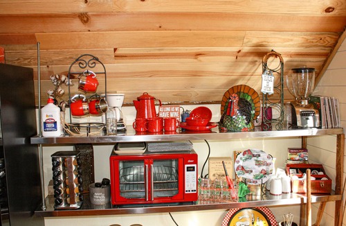 Flintstone Cottage | Rustic Fall Cottage | Pet Friendly