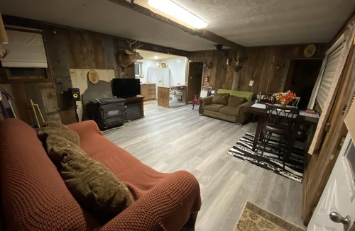 De Lancey Cabin | Rustic Family Cabin