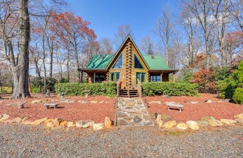 Fancy Gap House | Rustic Fancy Gap Cabin w/Blue Ridge Parkway Views