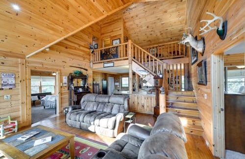Fancy Gap House | Rustic Fancy Gap Cabin w/Blue Ridge Parkway Views