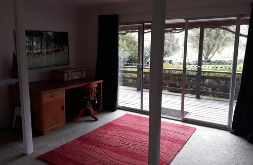 Wanstead Cottage | Rustic Farm Cottage in Wanstead Valley