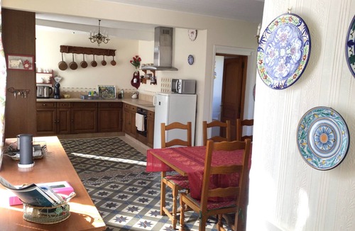 Planques House | Rustic farmhouse with sauna and jacuzzi and secure garden for pets and children