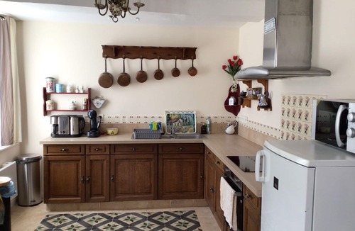 Planques House | Rustic farmhouse with sauna and jacuzzi and secure garden for pets and children
