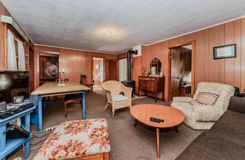 South Bruce Peninsula House | Rustic Fishing Cabin near Sauble