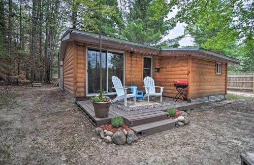 Frederic House | Rustic Frederic Cabin Near Cross-Country Skiing!