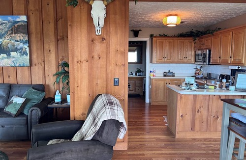 Dawsonville Apartment | Rustic Getaway - Peaceful North GA Mountains - King Sized Bed