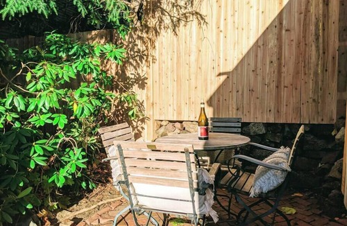 Marblehead House | Rustic Historic Old Town Home Free Parking