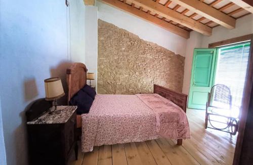Mieras House | Rustic Home in Mieres near Banyoles Lake