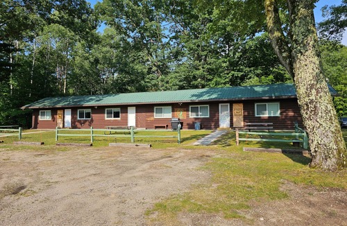 Wellston House | Rustic Hook Lodge, Steelhead Suite