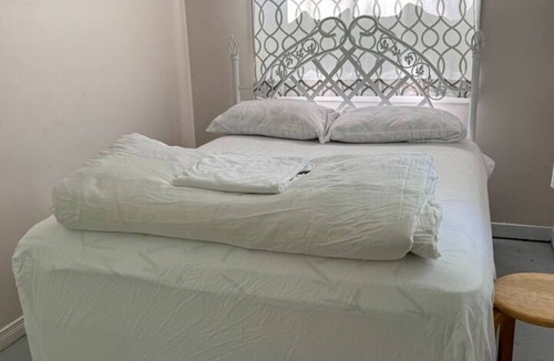 Lambton Shores House | Rustic Ipperwash Guesthouse
