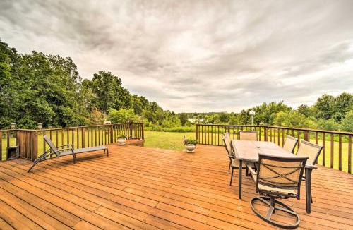 Keosauqua Apartment | Rustic Keosauqua Gem: Fire Pit & Lake Sugema Views