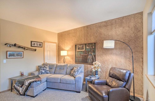 Klamath Falls House | Rustic Klamath Falls Retreat with Private Deck!