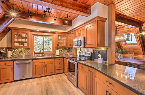 LaFayette Cabin | Rustic LaFayette A-Frame Cabin w/Game Room!