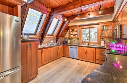 LaFayette Cabin | Rustic LaFayette A-Frame Cabin w/Game Room!