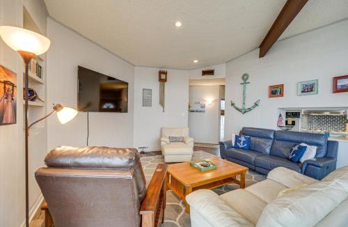 Tow House | Rustic Lake Buchanan Hideaway w/Game Room & Grill