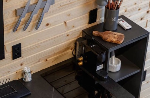 Scotrun Cabin | Rustic Lakefront Chalet #3/Pocono, 5 min Camelback