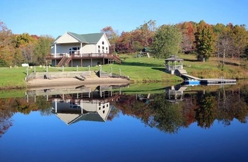 Logan Cabin | Rustic Lakefront Lodge in Hocking Hills
