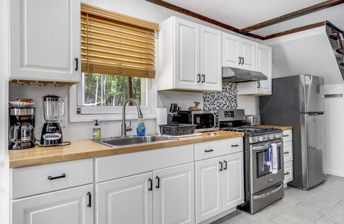 Moultonborough House | Rustic Lakehouse - Firepit & Funhouse