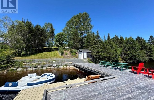 Terra Nova Cottage | Rustic Lakeside Cabin with Hot Tub