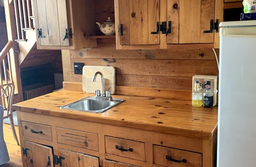 East Lyme Cabin | Rustic Lakeside Cabin at White Gate Farm