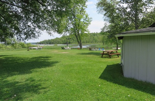 Greater Madawaska Cabin | Rustic Lakeside Log Cabins