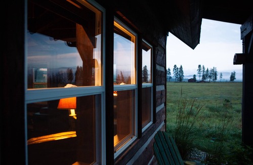 Whitefish Cabin | Rustic Lodge Style Cabin located in the Beautiful Flathead Valley.