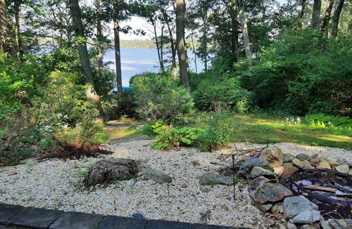 Douglas Cabin | Rustic Log Cabin on the Lake
