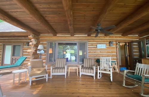 Petoskey Cabin | Rustic log cabin on Walloon Lake