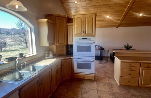 Lapoint Cabin | Rustic Log Cabin Retreat