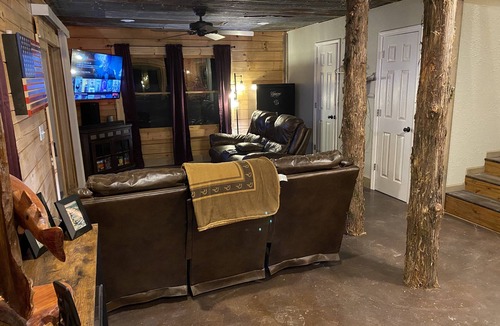 Heber Springs House | Rustic Log Cabin at Swinging Bridge