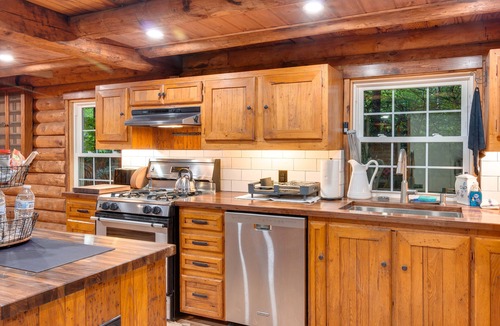 Maggie Valley Cabin | Rustic Log Cabin, 15 min to Parkway, Waterfalls; EV outlet, Fire Pit, Game Room.