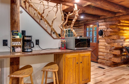 Maggie Valley Cabin | Rustic Log Cabin, 15 min to Parkway, Waterfalls; EV outlet, Fire Pit, Game Room.