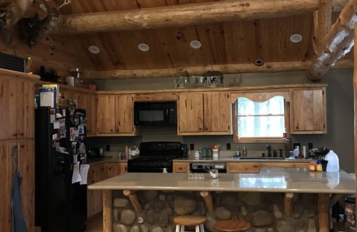 Moodys Cabin | Rustic Log Home in the Pines Great place to rest, relax and unwind!