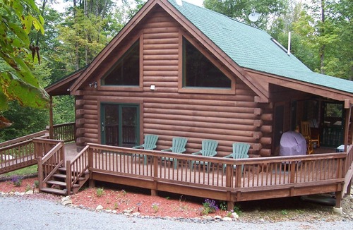 Schroon Lake Cabin | Rustic Luxury Log Cabin in the Woods