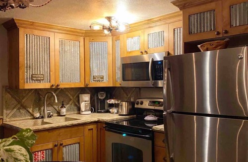 Salt Lake Mountain Resorts Cabin | Rustic Luxury Ski in Honeymoon Paradise