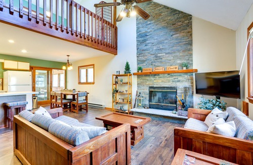 Lackawaxen Cabin | Rustic Masthope Mountain Retreat w/ Private Sauna!