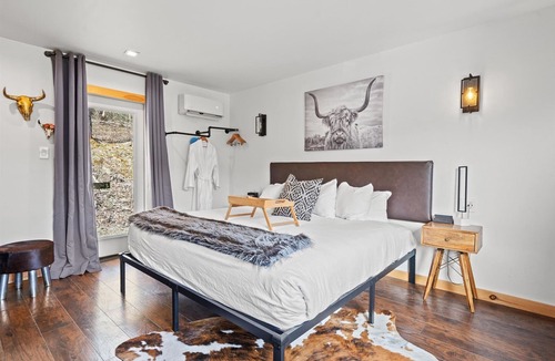 Hancock Hotel | Rustic Modern Retreat with a Cozy Charm.