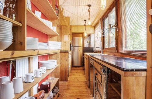 Formigueres Ski Chalet | Rustic Mountain Chalet with Jacuzzi