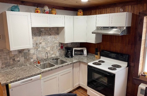 Olmstedville Condo | Rustic Mountain Condo Close to Gore Mountain