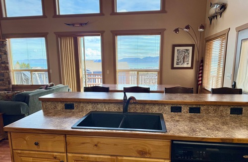 Sweetwater Cabin | Rustic Mountain Lake Escape