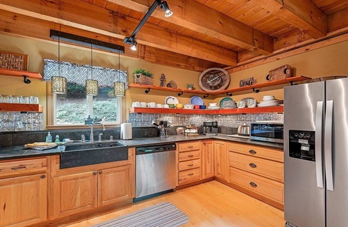 Mountain Springs House | Rustic Mountain Retreat-Spacious, Pet-Friendly
