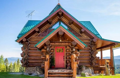 Kalispell House | Rustic Mountain Retreat on a Peak