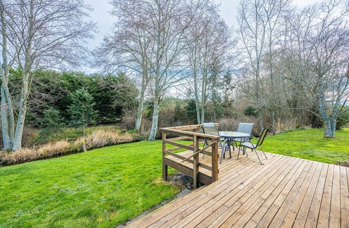 Sequim House | Rustic Mountain View Home