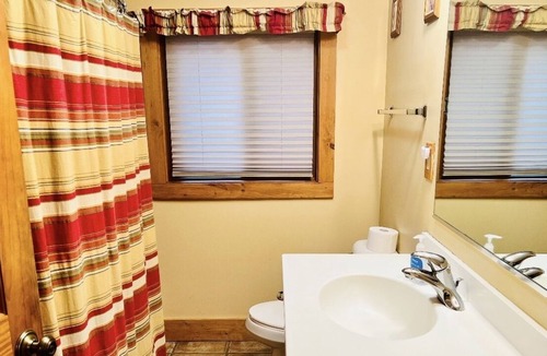 Blodgett Mills House | Rustic Mountainside Townhouse