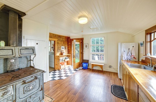 Westport House | Rustic Oceanfront Mendocino Coast Cottage w/Deck!