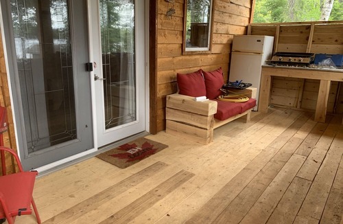 Dinorwic Cabin | Rustic off grid cabin