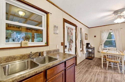 Green Pond Cabin | Rustic Peaceful Fishing Cabin nNear University of Alabama Tannehill Mercedes