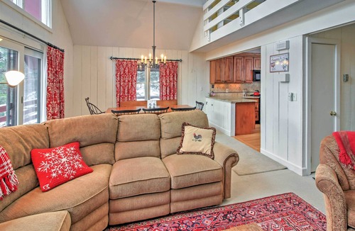 Bromley Mountain House | Rustic Peru Townhome w/Deck - 30 Yards From Slopes