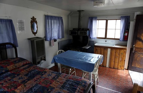 Bellvue House | Rustic, Pet Friendly Cabin near the Cache la Poudre River, Perfect for a Mountain Getaway